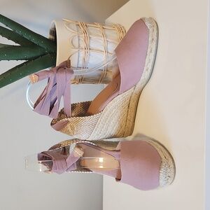 Cantaner Carina Wedges